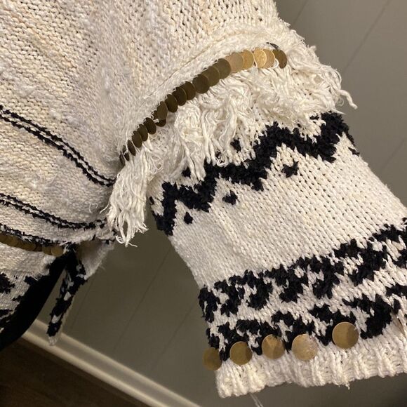 Anthropologie Extra Small/Small Margot Fringed Poncho Sweater Metal - Picture 5 of 12